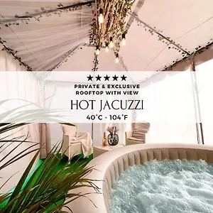 https://colosseo-attico-con-jacuzzi-nel-cuore-di-roma.it-romehotels.com